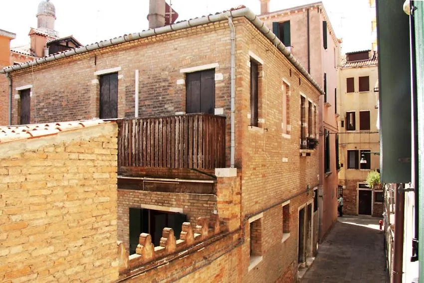 Corte dei Santi Venezia 0*,