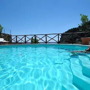 https://villa-knight.hotels-amalfi.com